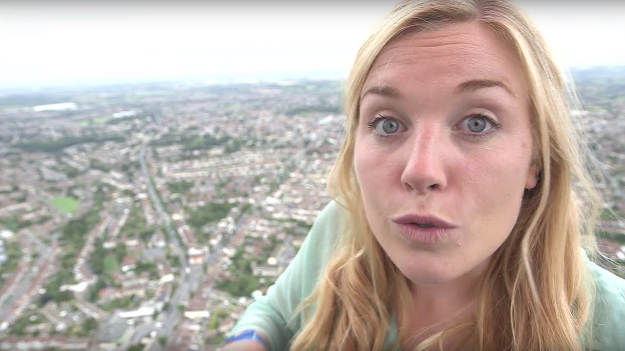 Flying Spiders! | Zoo La La | The Travel Edit