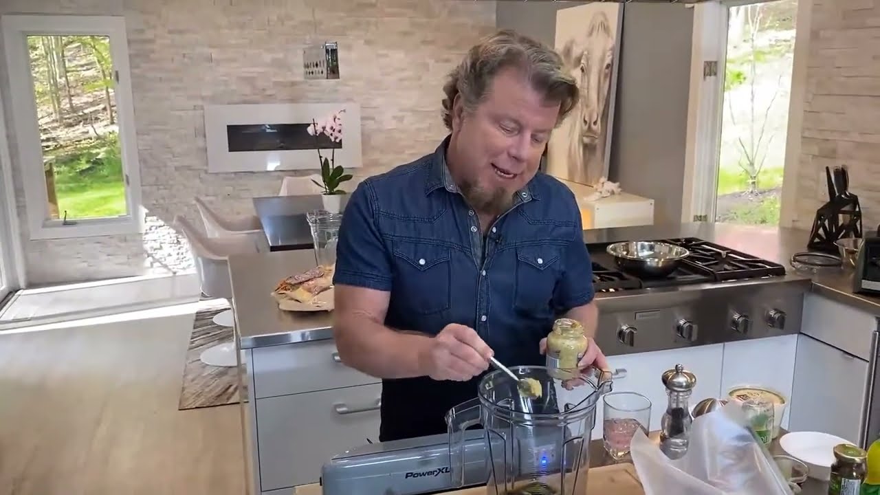 How to make Weekday Grab & Go Salads with the PowerXL Duo Nutrisealer with Eric Theiss