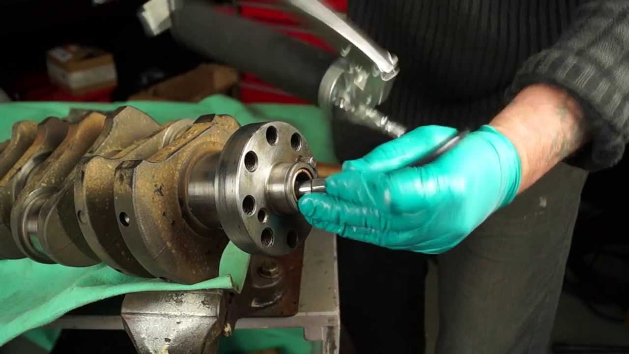 Land Rover Clutch Part 3 replacing the toe / spigot bush