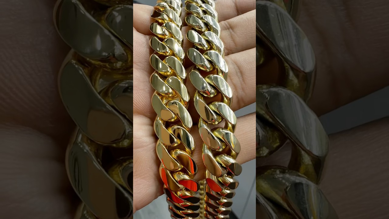 Machine made vs Handmade Miami Cuban Links. What&rsquo;s the DIFFERENCE? #cubanchain #cubanlinkchain