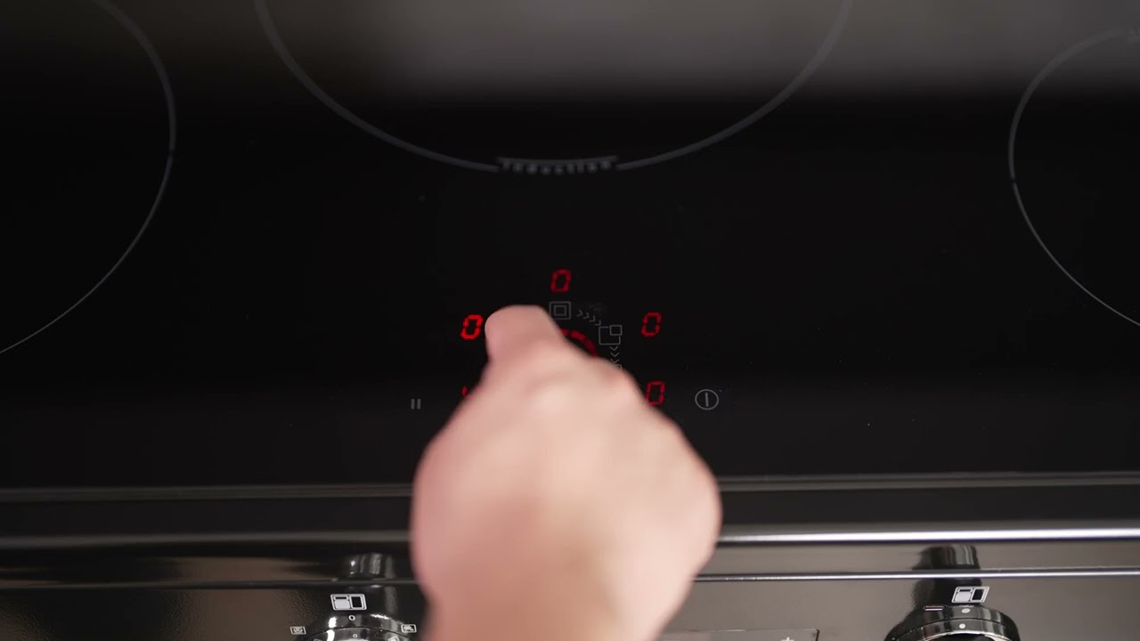 Обзор продукта: Индукционная отдельно стоящая духовка Beko BRC916IMB шириной 90 см, черная