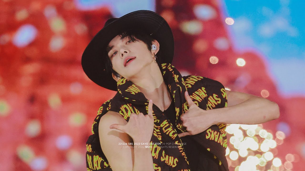 [Fancam] SBS 가요대전 투바투 연준 직캠 'ZOOM + Shut Down + 달려라 방탄 + That That' (TXT YEONJUN) _ 2022.12.24