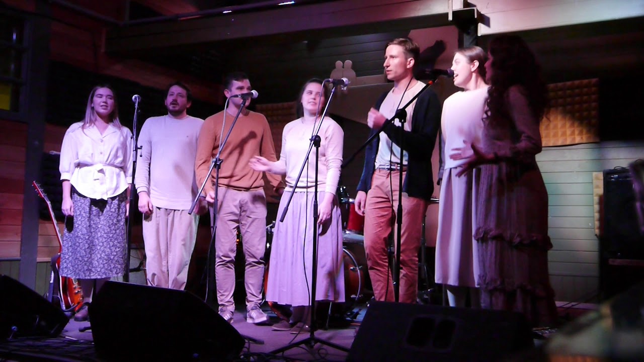 ПОД ОБЛАКАМИ А и кто ж у нас ехал на коне