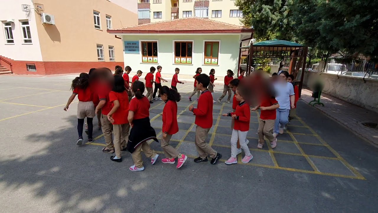 Atlı karınca oyunu.  4. Sınıf yer değiştirme hareketleri