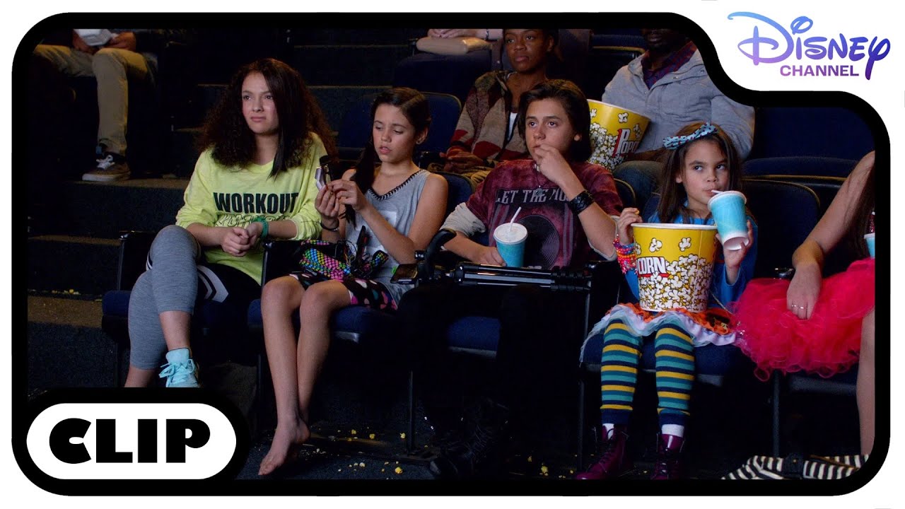 Stuck At The Movies | Stuck In The Middle @DisneyClubUK