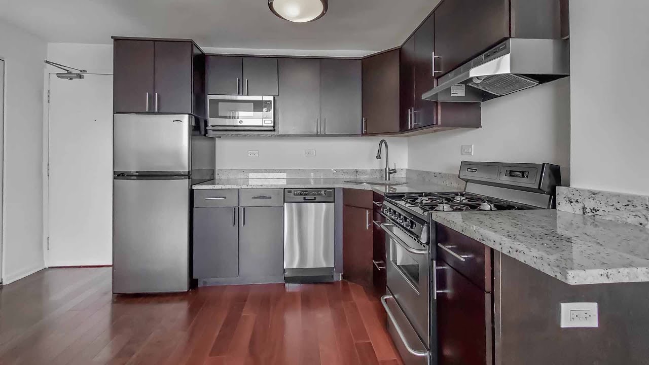 One-Bedroom Apartment in Evanston - Presidential Apartments