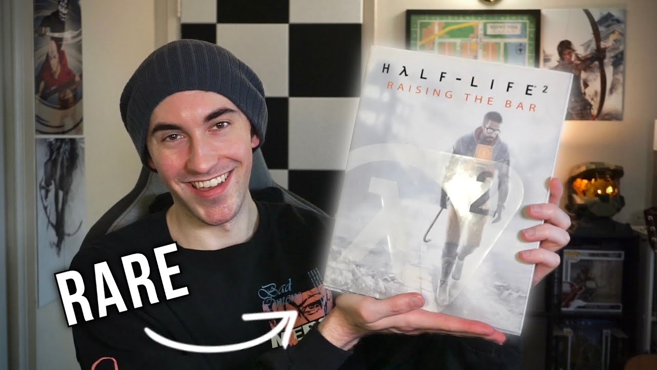 I Bought The RARE Half-Life Book | Half-Life 2: Raising The Bar