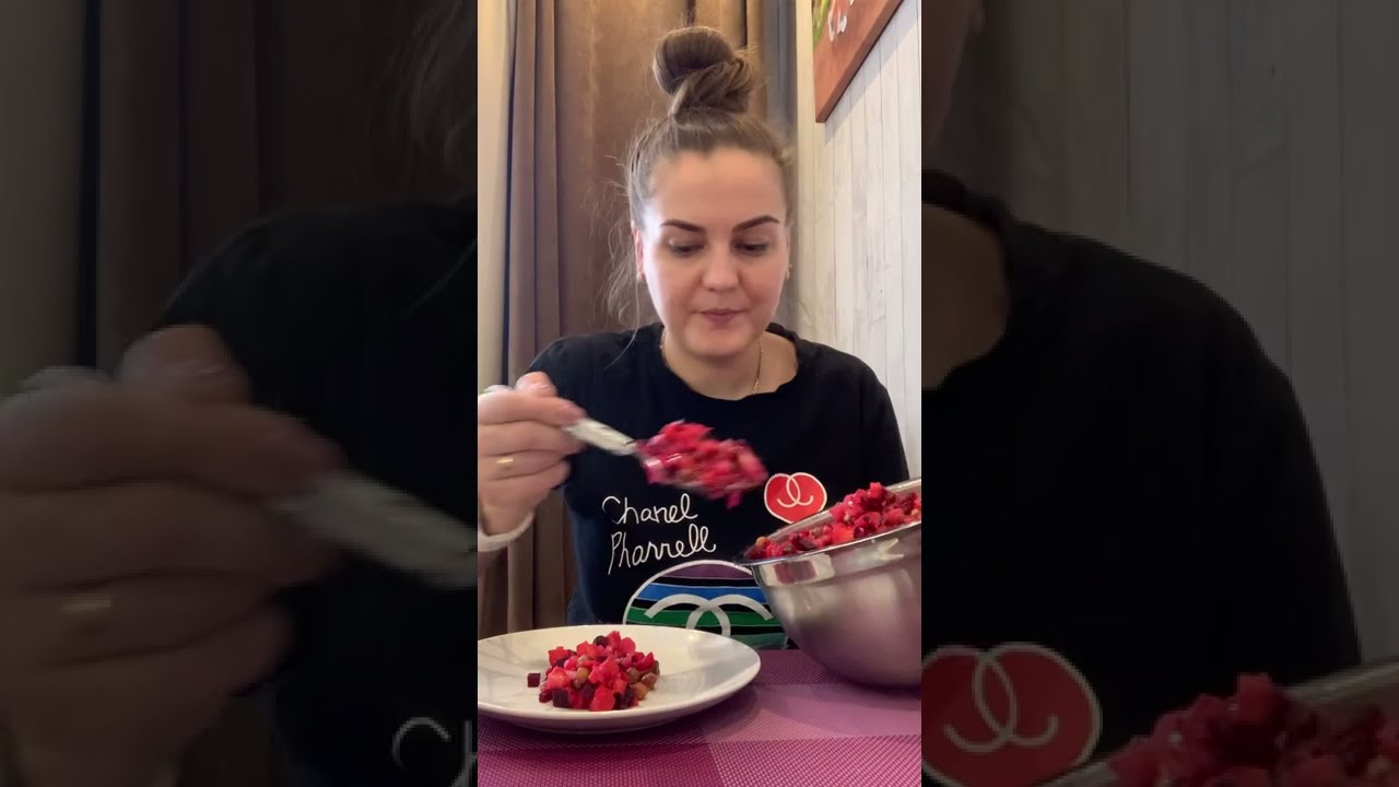 Мукбанг винегрет. Ссылки на мои каналы в описании.