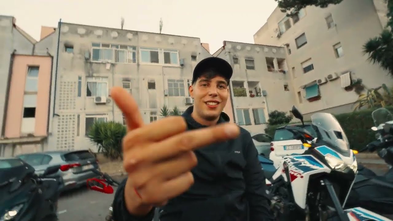 LUCCO - COSTA DEL SOLE (Official Video)