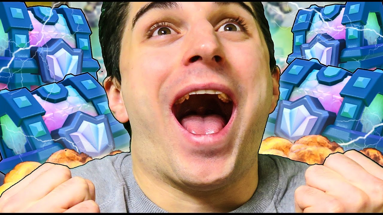 CLASH ROYALE | APRO 4 BAULI LEGGENDARI INSIEME!! CHEST OPENING NATALIZIO!