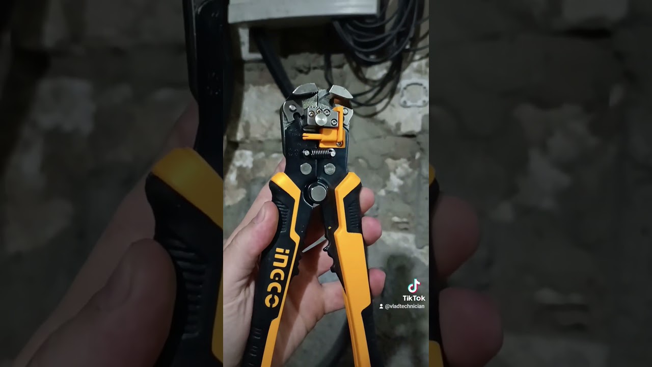 Ingco HWSP102429 NCV Wire Stripper in action #Ingco #Total #Emtop #Jadever #Wadfow