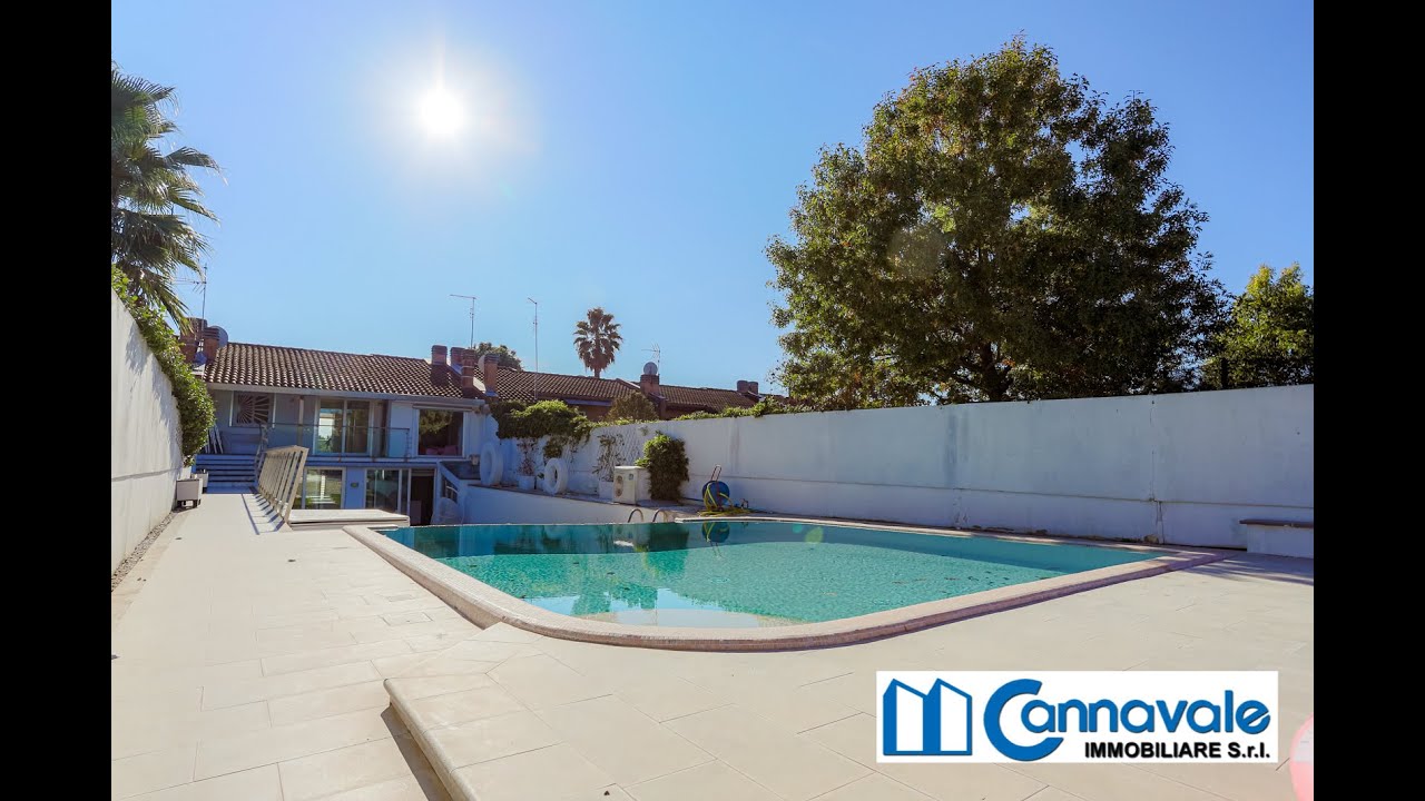 Villa con piscina Nuova Palocco