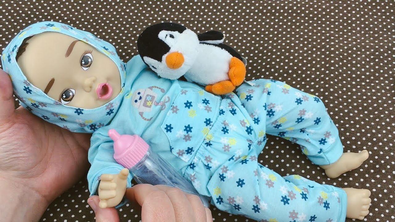 Honestly Cute Baby Doll Feeding and Changing