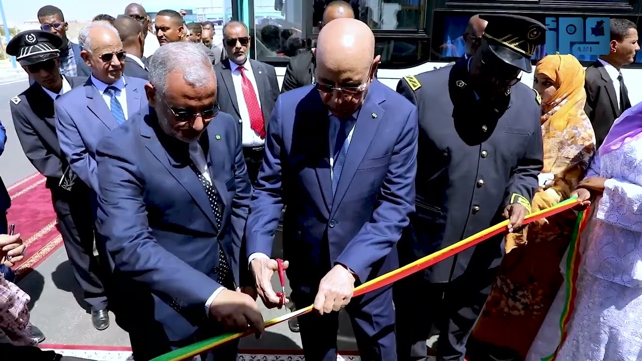 رئيس الجمهورية يشرف على تدشين جسر التآزر ومحطتي الساحل وازويرات النموذجيتين
