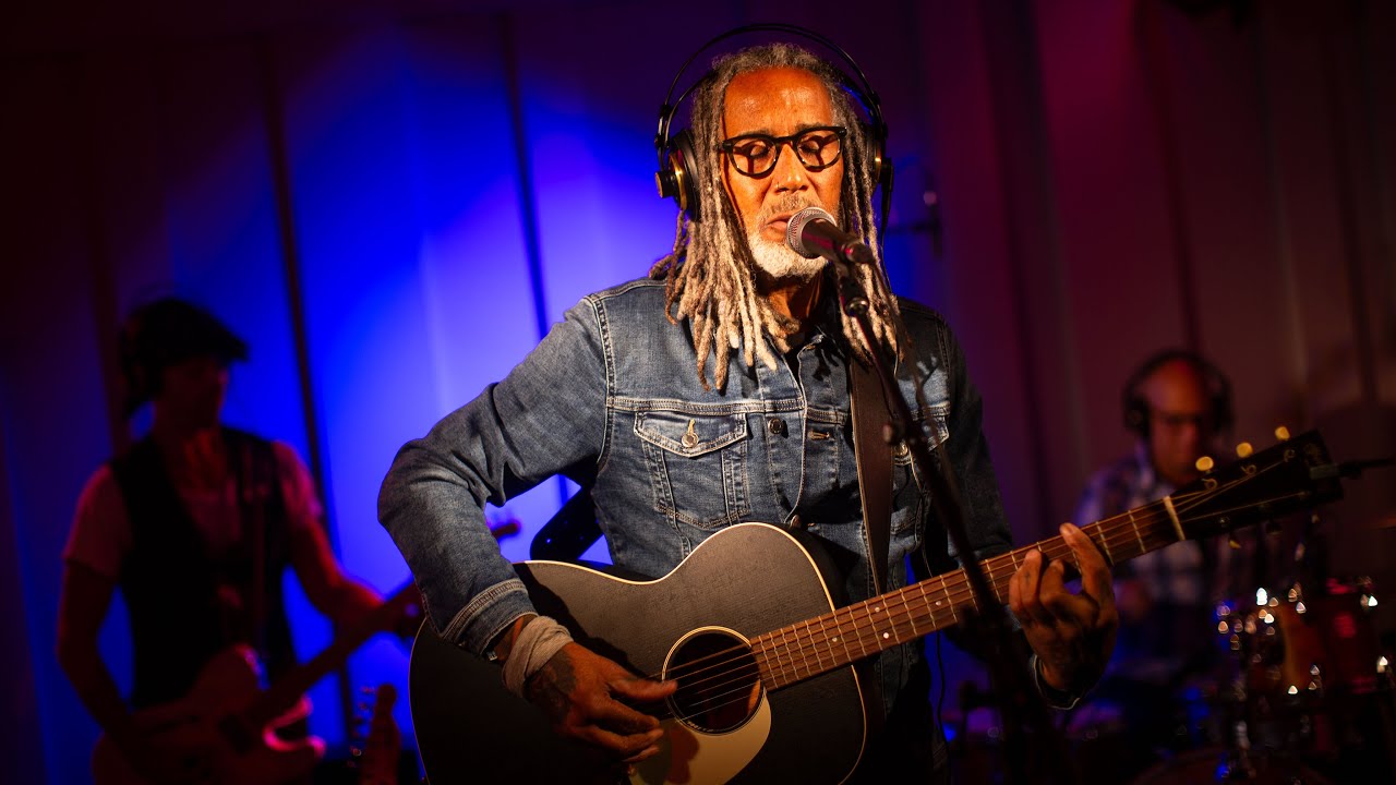 Leroy Bell | KNKX Studio Session