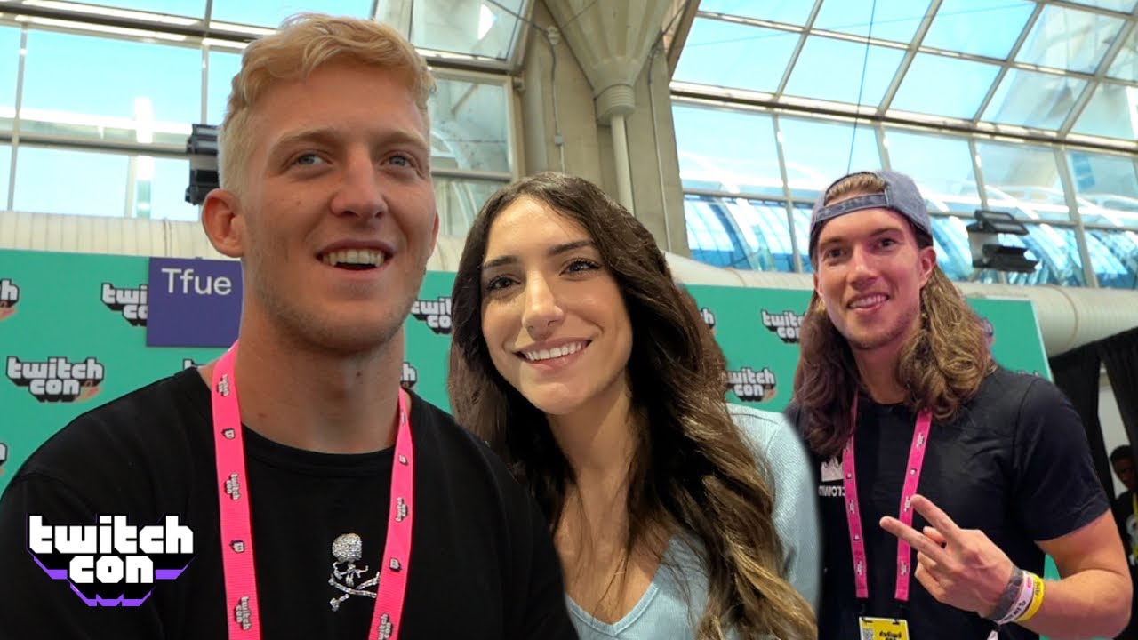 ASKING IF NADIA IS CHEATING  AT TWITCH CON