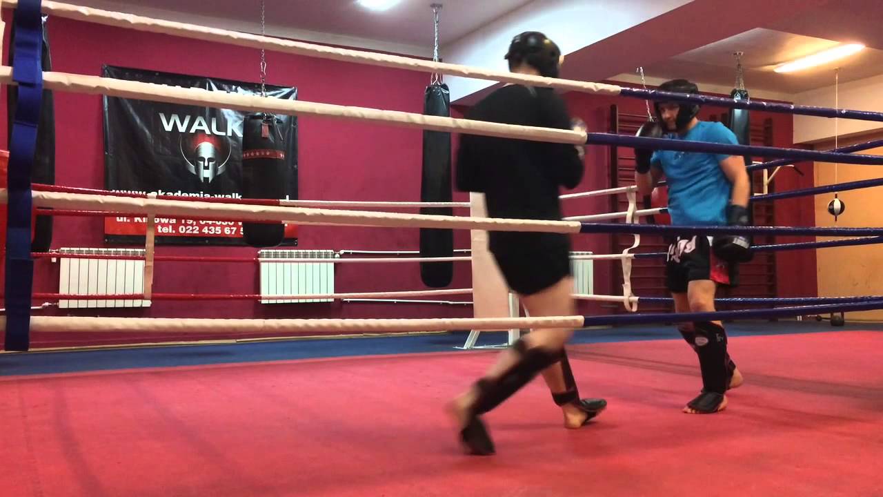 Sparing akademia walki kickboxing