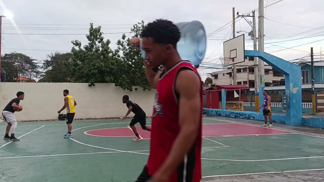 Día 2 - Primer partido equipo negro vs equipo Amarillo 