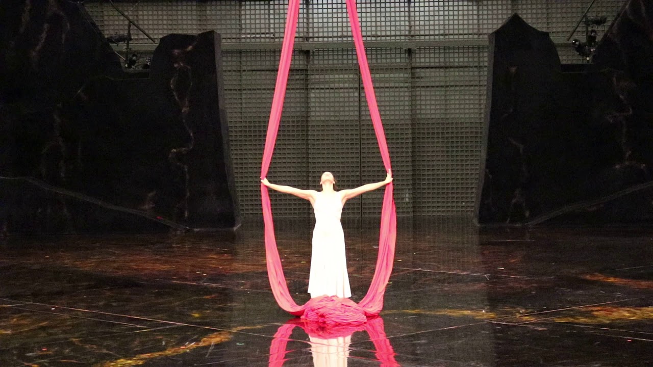 La Nouba Cirque du Soleil Ana Aerial solo, training day =)
