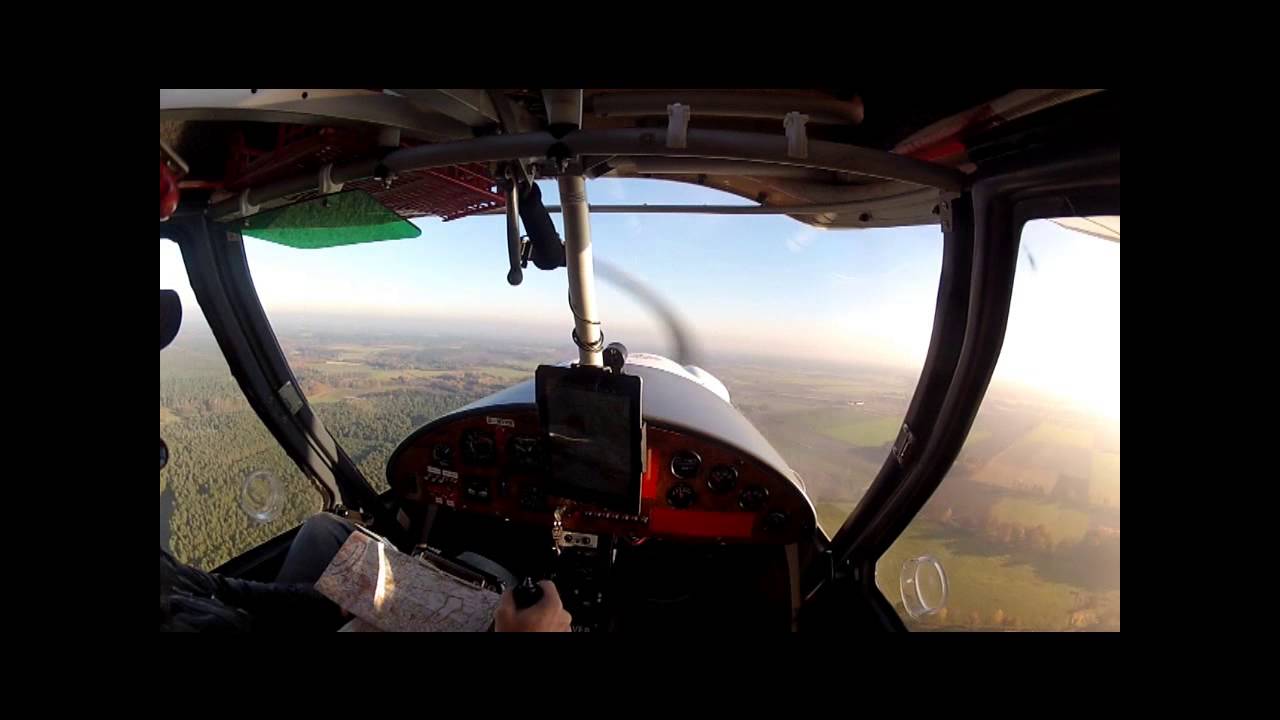 Ikarus C42 Start in Ummern.wmv