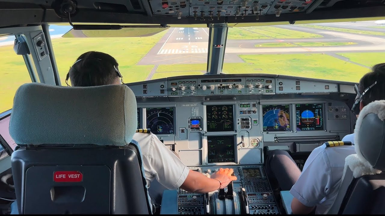 A321 Cockpit FULL fly to Nagoya (NGO) during Yagi typhoon
