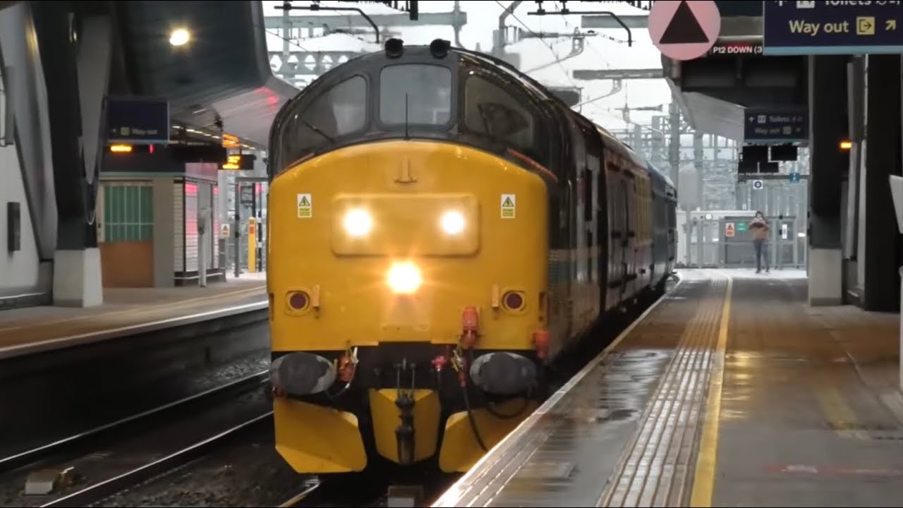 When a train stops for less than 30 seconds - LSL 37401 stops at Reading