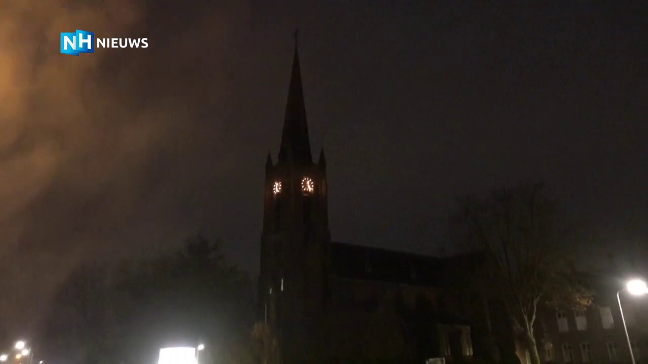 Op hol geslagen kerkklok houdt Nibbixwoud wakker ⛪
