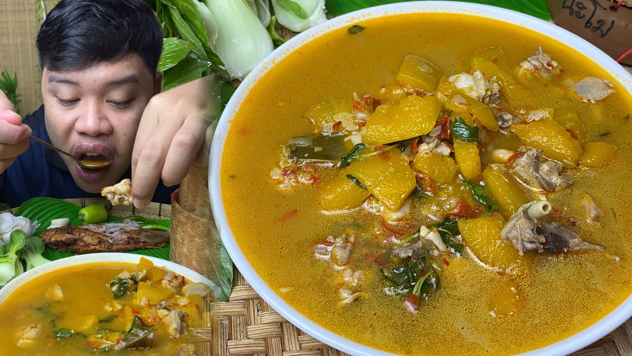 แกงฟักทองใส่ไก่บ้านกับทอดปลาส้มแนวกินแซ่บๆบ้านๆ#อ๋องแอ๋งฮั่นแน้ว 