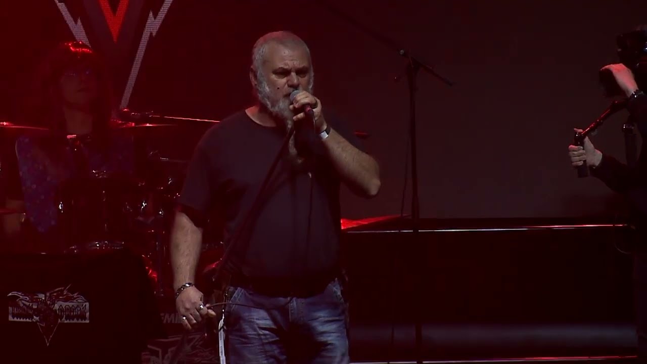 Bemutatkozik a TraktoRock zenekar (Halas Tv - Hírnapló)