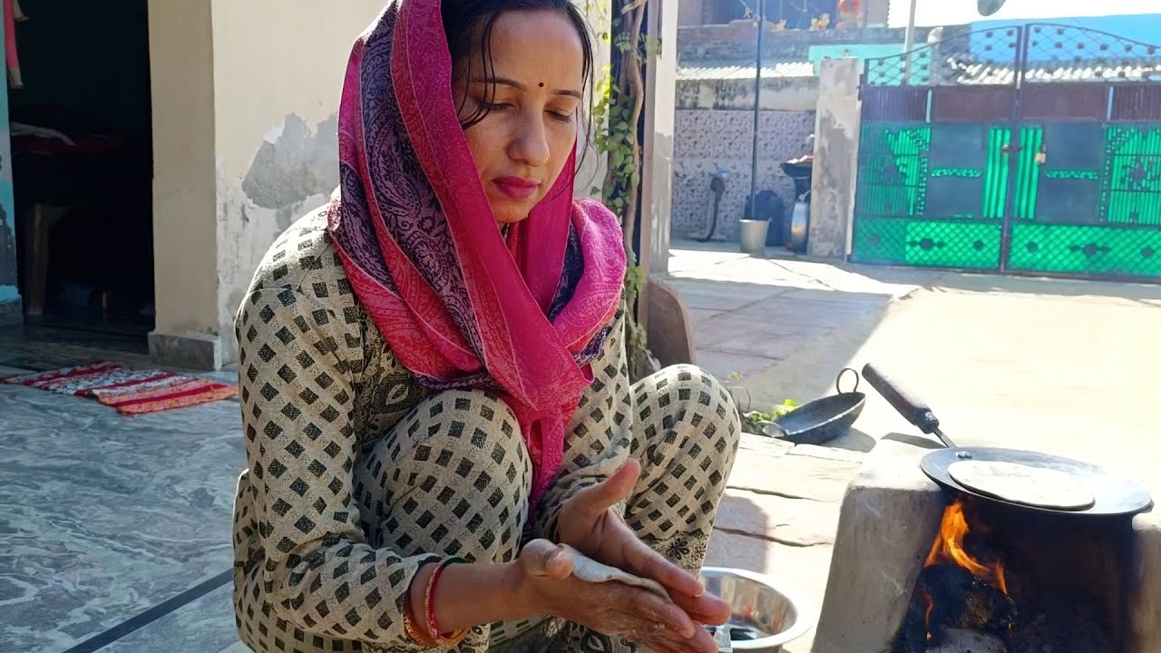 कैसी रोटी है जे ना फूली ना मटकी 😄😂🤣