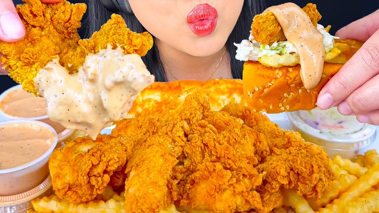 RAISING CANES FRIED CHICKEN | EATING SOUNDS | MUKBANG