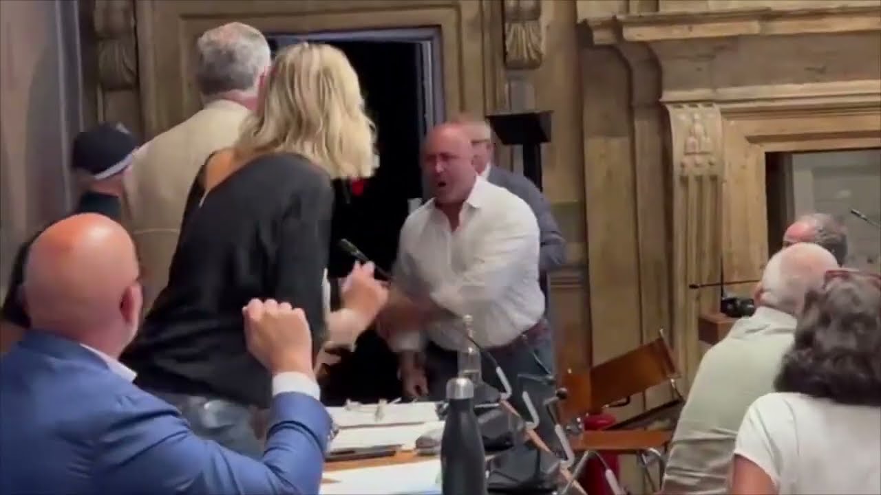 Bandecchi show: rissa sfiorata in consiglio comunale a Terni