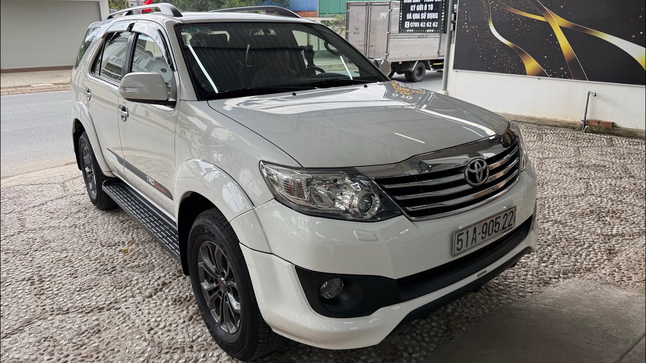 27/2/2026📍Toyota Fotuner 2014 TRD 2 cầu lướt 51 ngàn km 1 chủ sơn zi  quanh xe ( 0785 626262 )