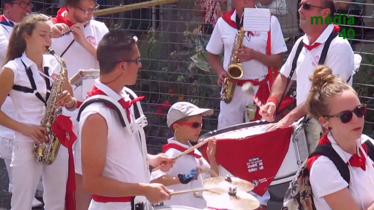 Mont-de Marsan: cavalcade des chars Fêtes Madeleine 2016