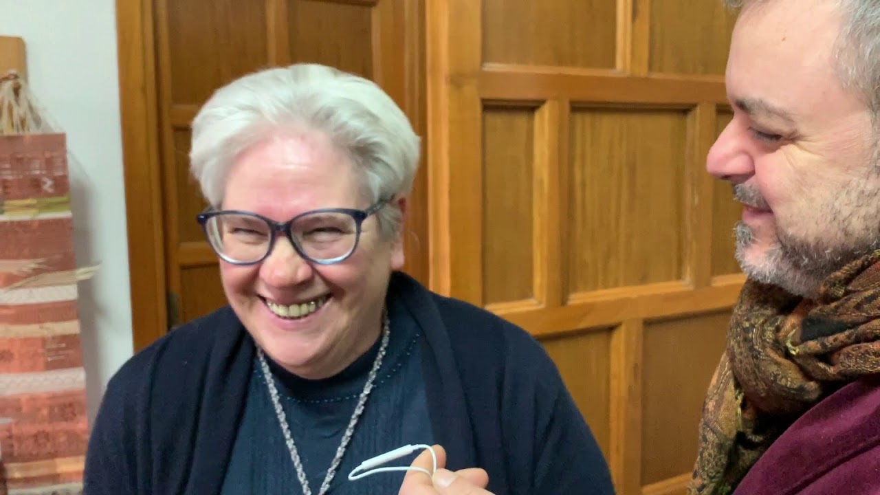 La tessitura a Isili fra arte e tradizione: videointervista a Dolores Ghiani