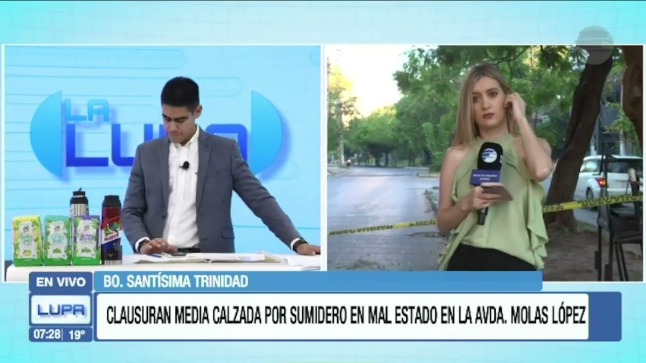 Sumidero en mal estado en la Avda  Molas López