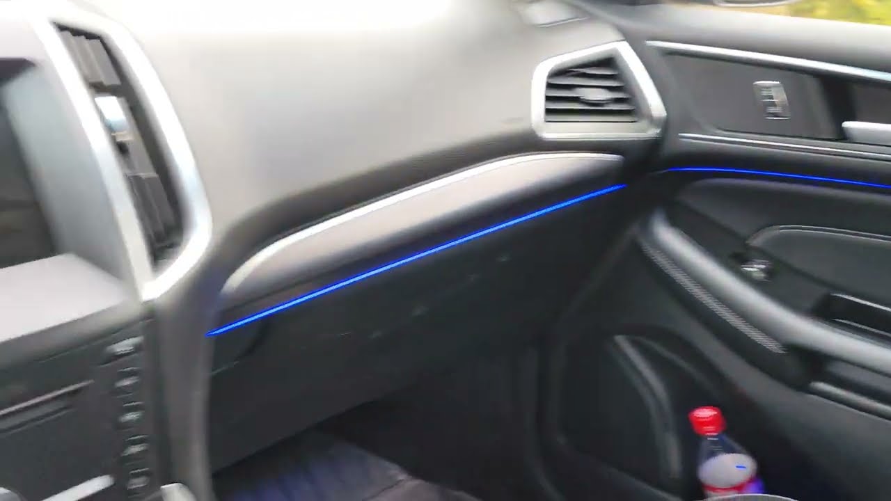 Zmiana oświetlenia wnętrza Ford Edge