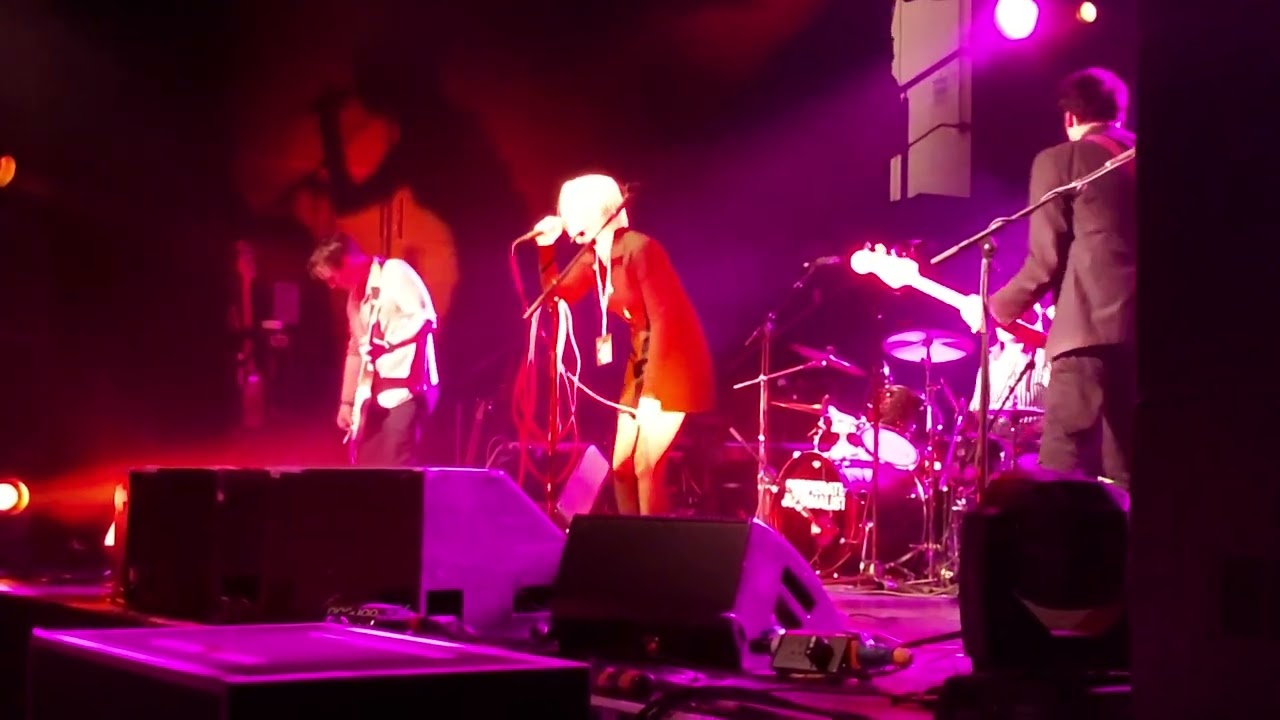 Desperate Journalist - Personality Girlfriend 10/11/23 Lincoln Engine Shed live 2023 Suede support