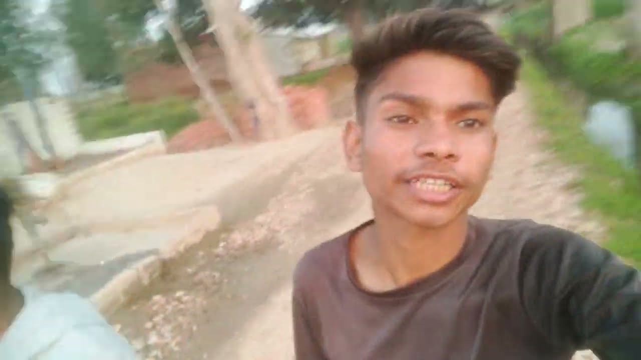 dosto ke sath me vlog me dekho