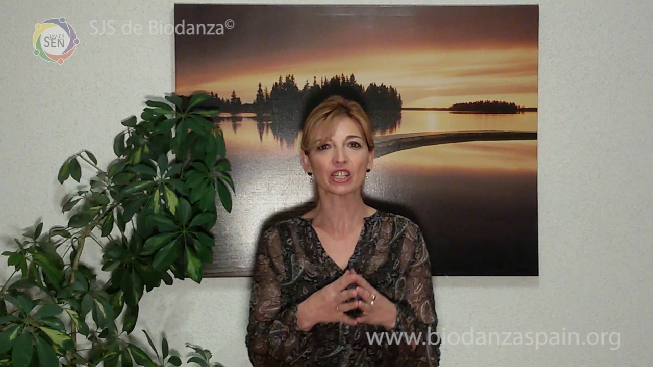 La doctora Helena L&oacute;pez-Casares opina sobre la formaci&oacute;n a distancia en biodanza Javier de la Sen