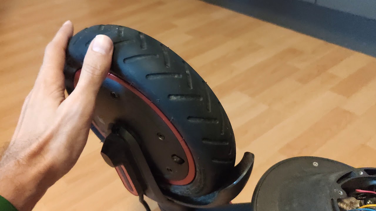 🛴 Xiaomi Mi Scooter M365 PRO - Broken Motor: Porucha motoru | ENG Subtitles 🚫⚙️