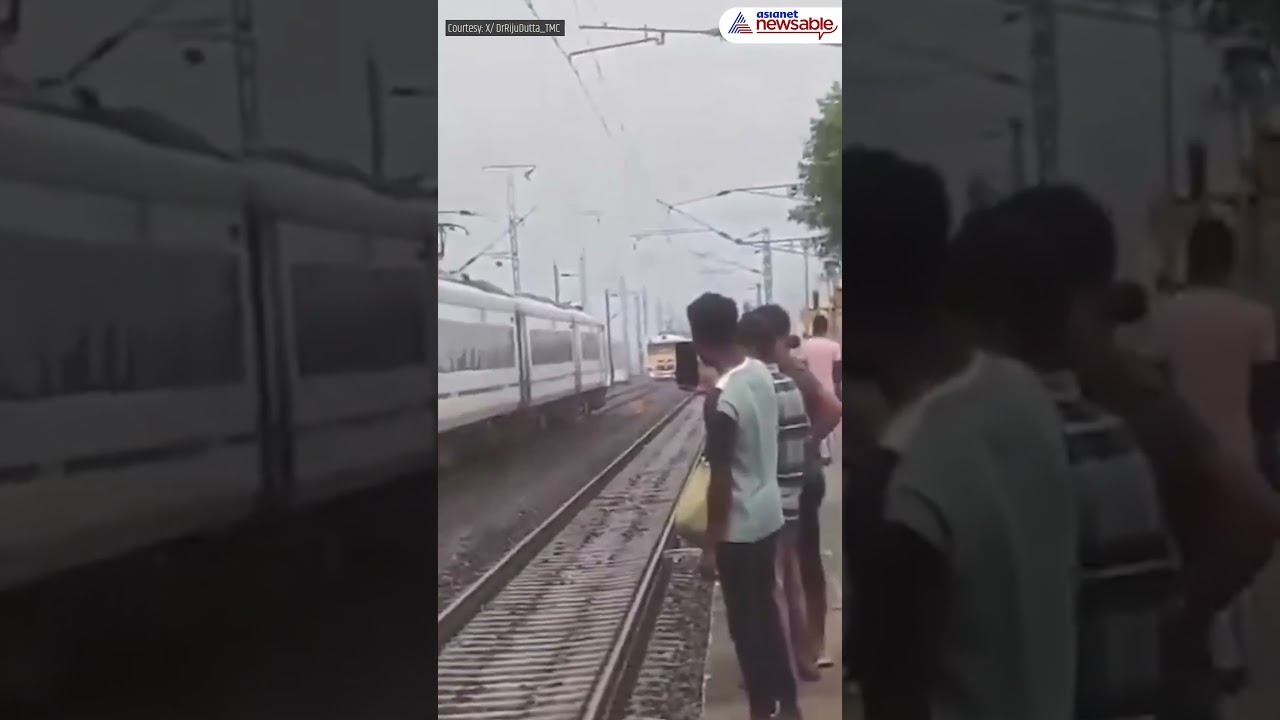 Viral VIDEO | Vande Bharat About To Hit Burdhaman Local, Major Accident Averted | Asianet Newsable