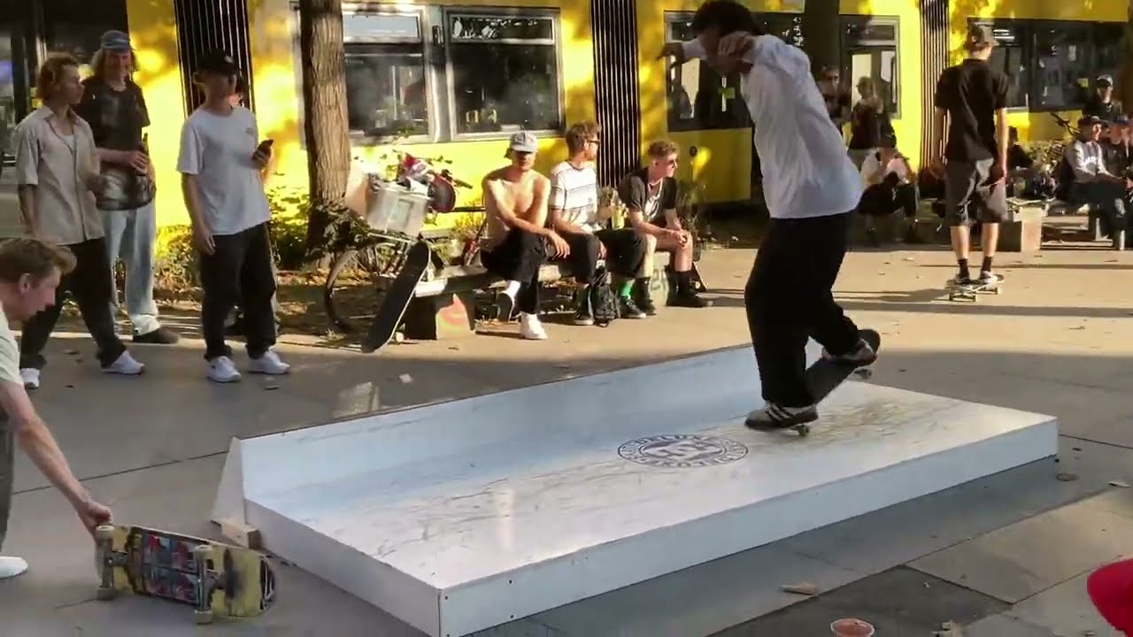 DC Shoes X Skatedeluxe - Best Trick Contest - Berlin Bänke 2023