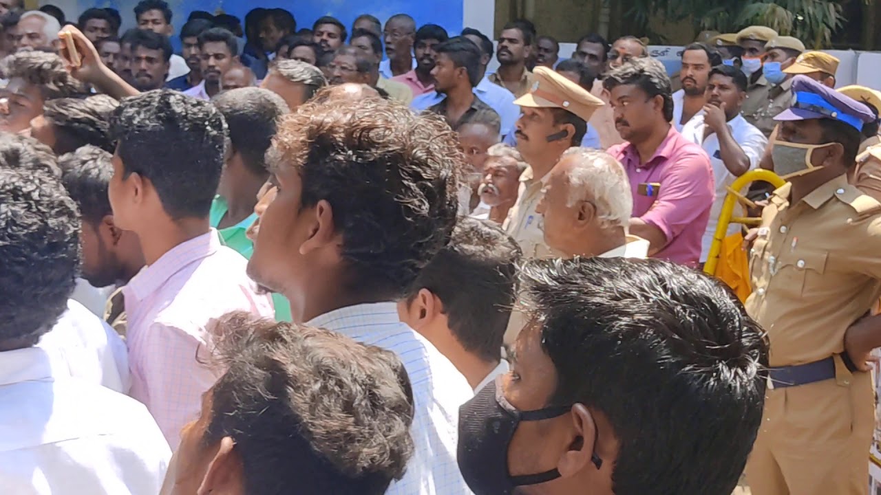 #பொட்டல் துரை யாதவ் கைது #அதிமுக அரசுக்கு எதிராக #நெல்லை ஆட்சியர் அலுவலகத்தில் கண்டன ஆர்ப்பாட்டம்