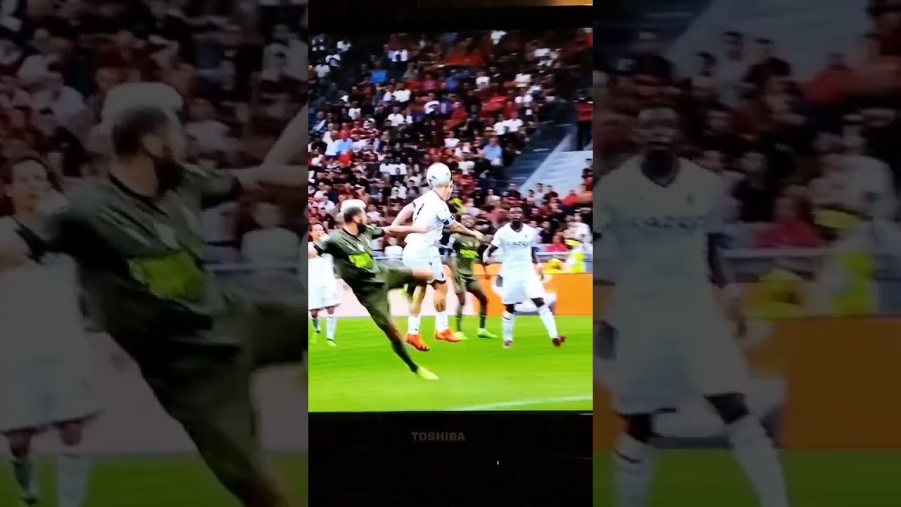 いつかのジルーさんのボレー　Giroud