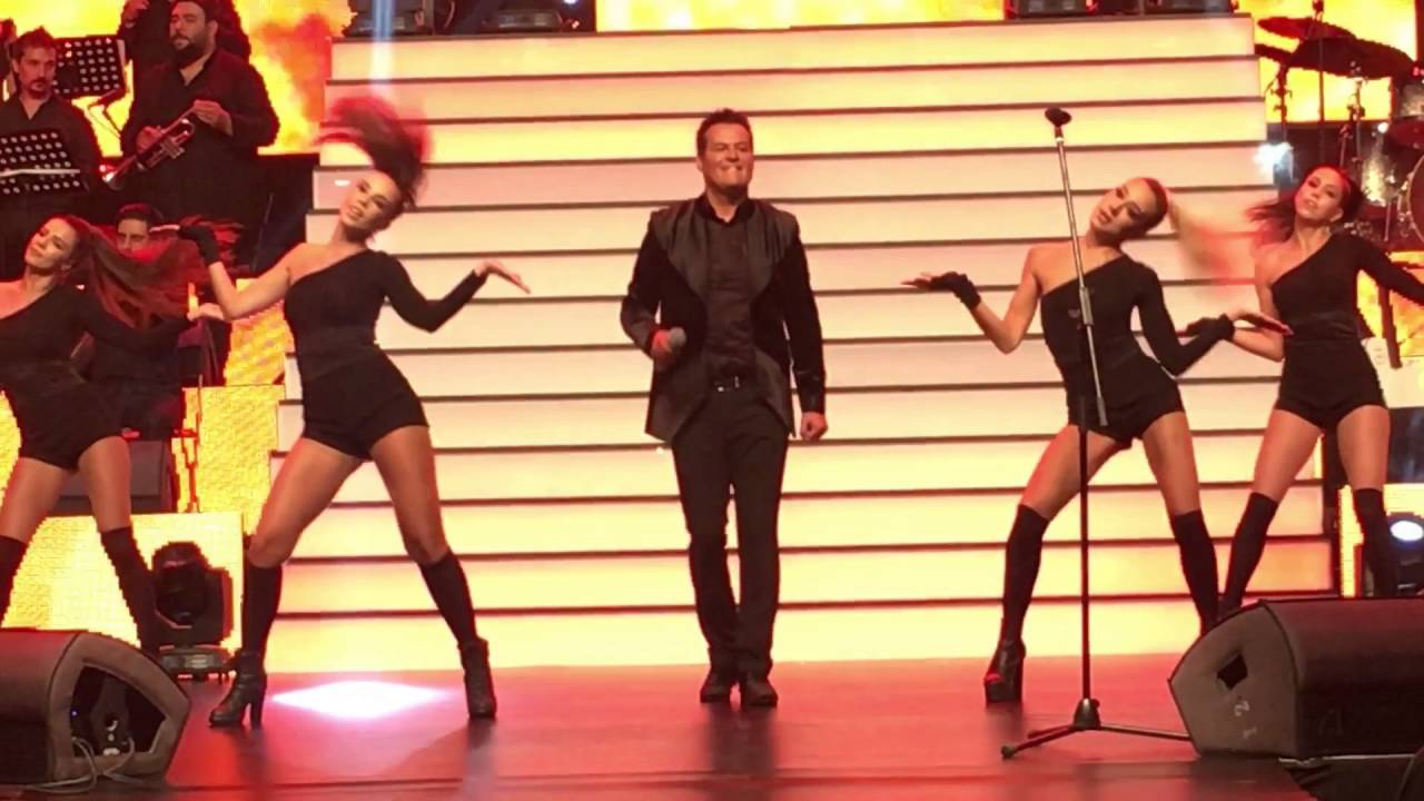 Hakan Peker - Atesini yolla bana ( (Harbiye Açık Hava Konseri) 01.10.2016