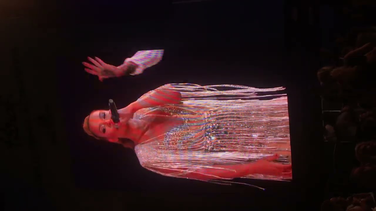 Demet Akalın - Bi Daha / Çalkala (Kuruçeşme Açıkhava)