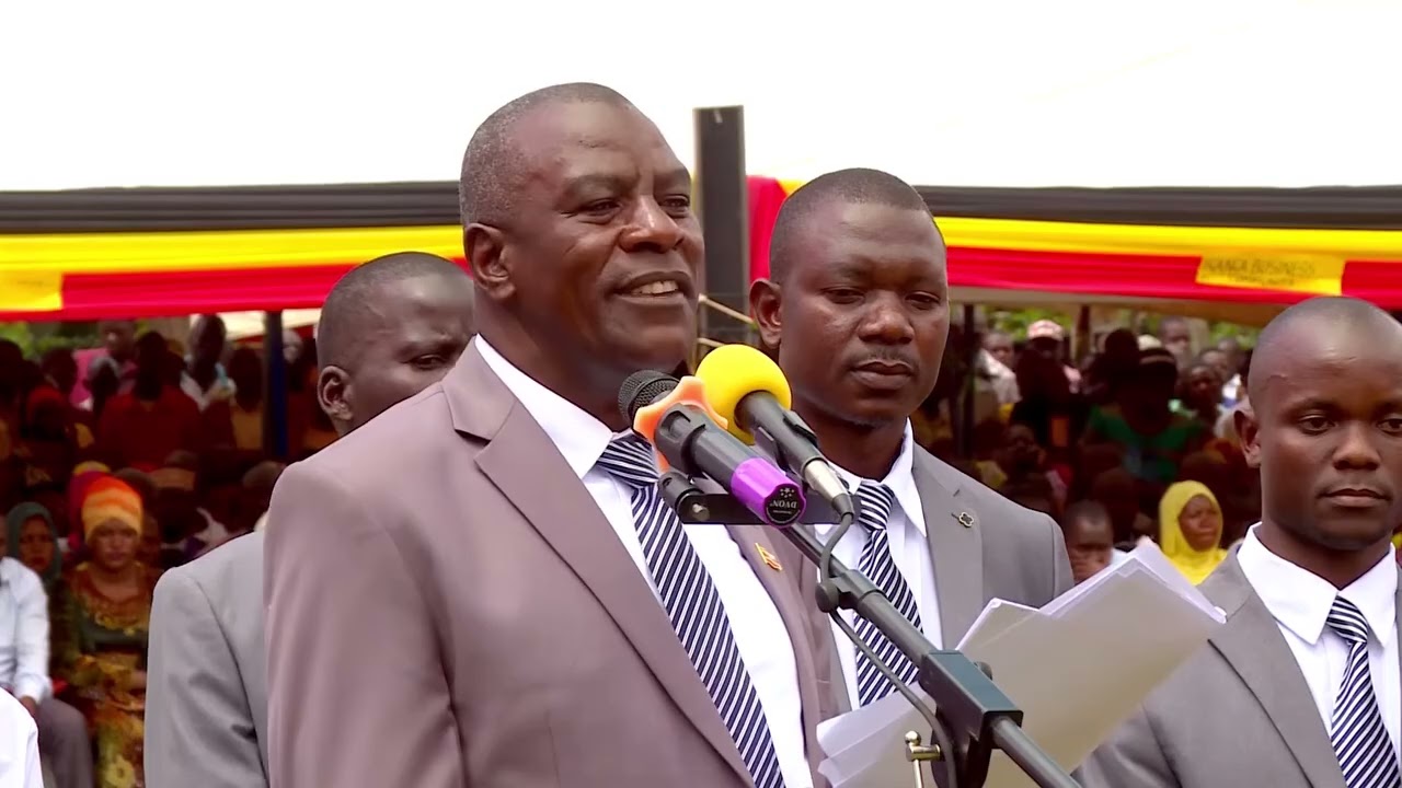 Historic Moment: President Museveni Dedicates Iganga Boys Boarding Primary School 🌟