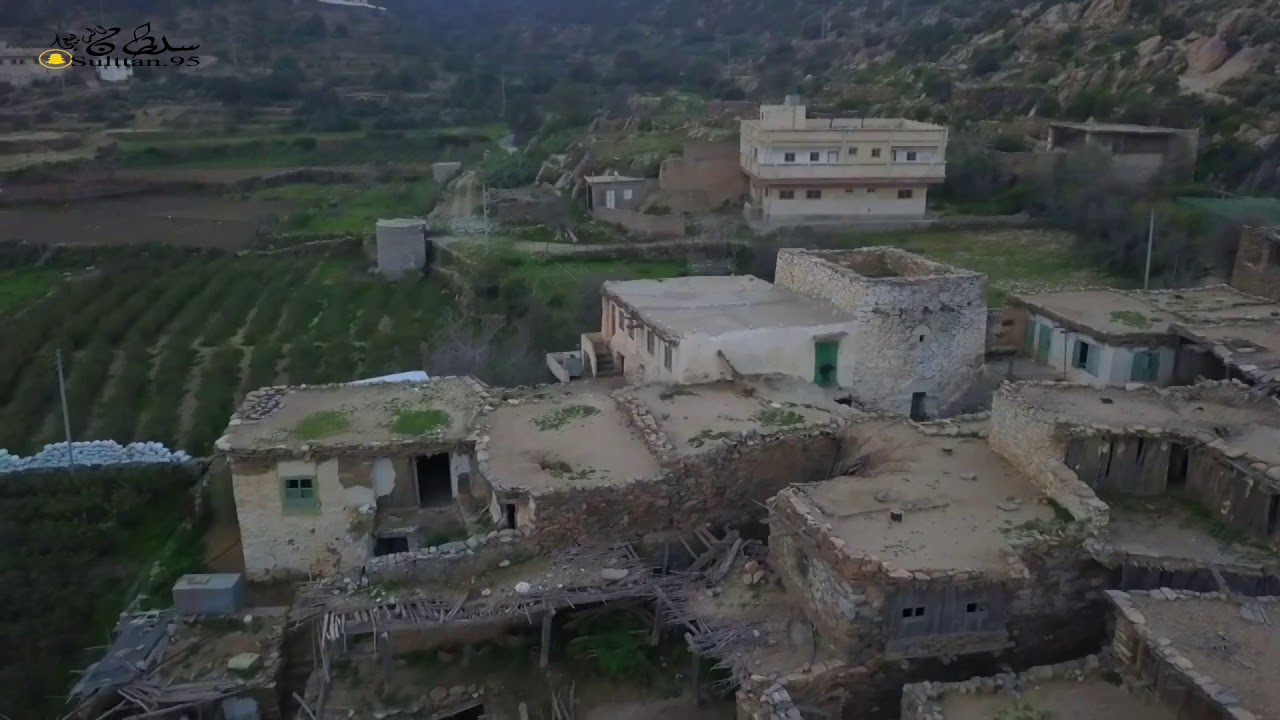 تصوير جوي لقرية الحرَّاء بني الحارث وشلالات المناضح بمحافظة ميسان  تصوير/ سلطان الربيعي