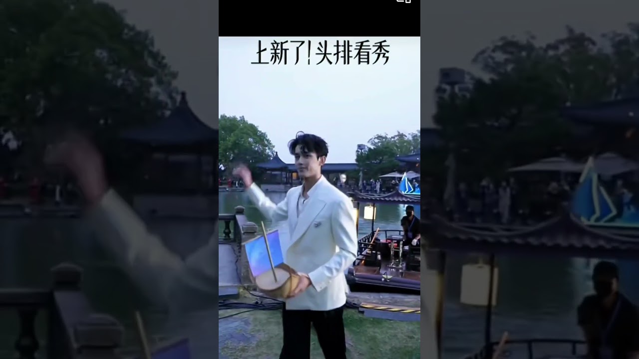 吳磊 Wu Lei . 30th anniversary Баосиняо. Arrived by boat. #wulei #吴磊 #leowu #ウー・レイ #우레이 #หวู่เล่ย